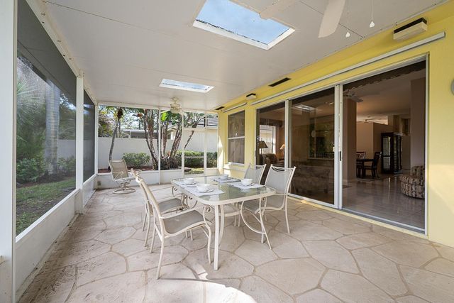 7627 SE Fiddlewood Lane, Hobe Sound, FL 33455