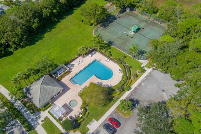 7627 SE Fiddlewood Lane, Hobe Sound, FL 33455
