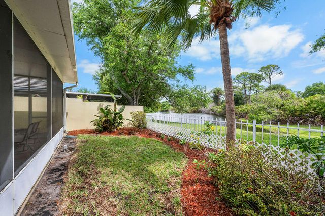 7627 SE Fiddlewood Lane, Hobe Sound, FL 33455