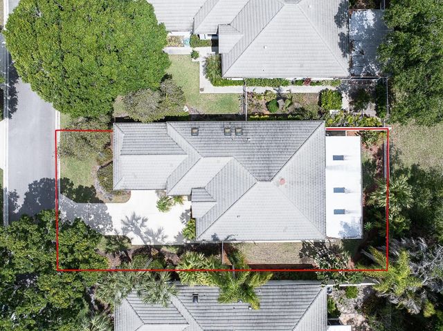 7627 SE Fiddlewood Lane, Hobe Sound, FL 33455