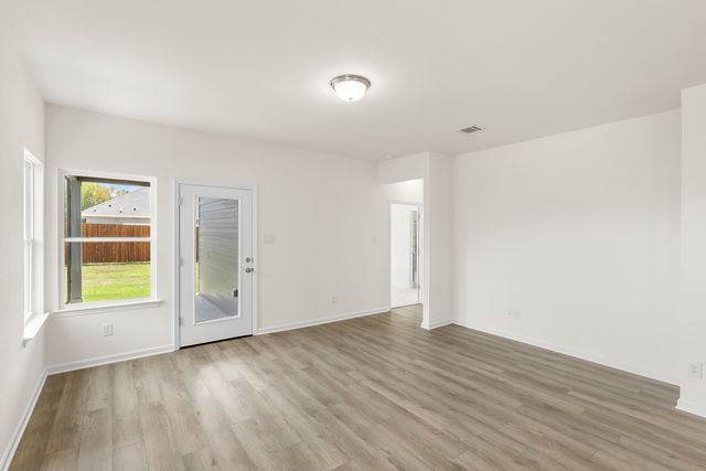 1239 Anderson Drive, Trenton, TX 75490