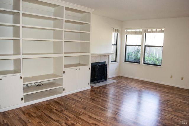 615 Cherry Ave, Sonoma, CA 95476