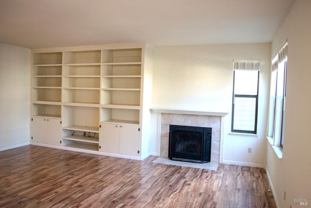 615 Cherry Ave, Sonoma, CA 95476