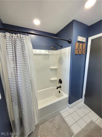 751 Woodstock Road, Akron, OH 44312