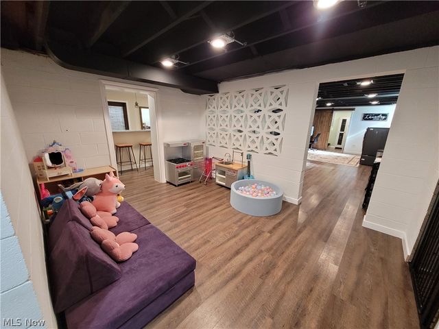 751 Woodstock Road, Akron, OH 44312