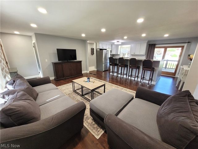 751 Woodstock Road, Akron, OH 44312