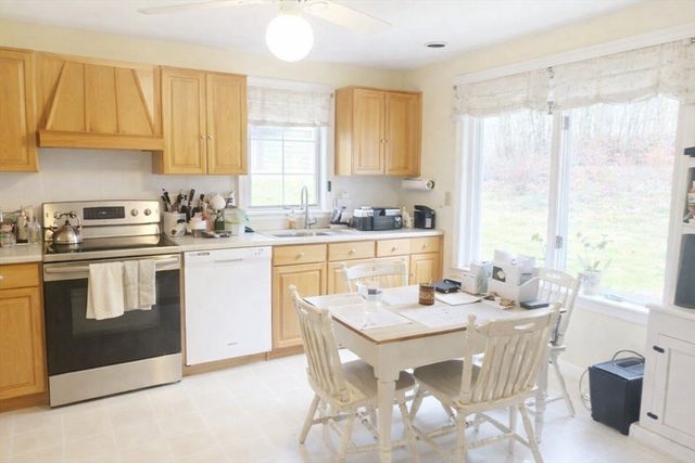 260 Elm St, Walpole, MA 02081