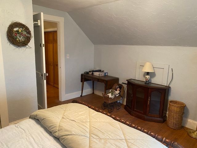 260 Elm St, Walpole, MA 02081