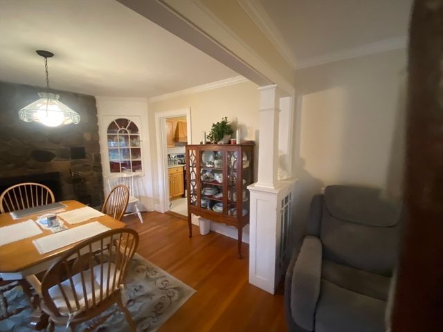 260 Elm St, Walpole, MA 02081