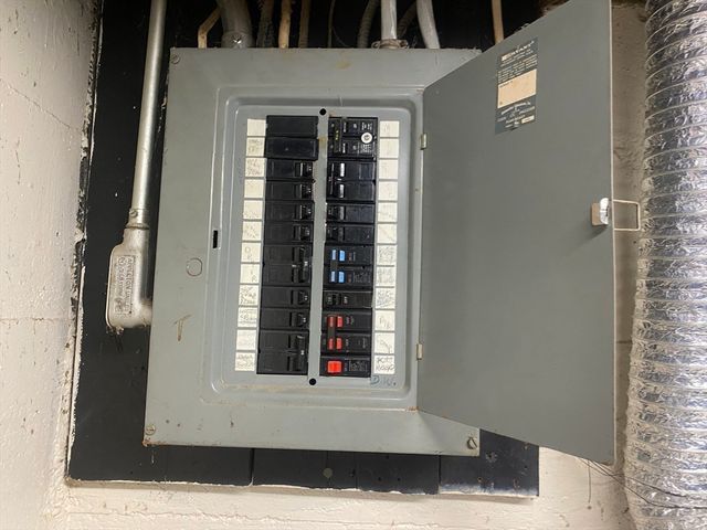 260 Elm St, Walpole, MA 02081