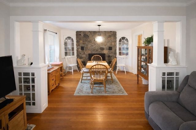 260 Elm St, Walpole, MA 02081