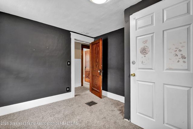 313 N Magnolia Avenue, Lansing, MI 48912