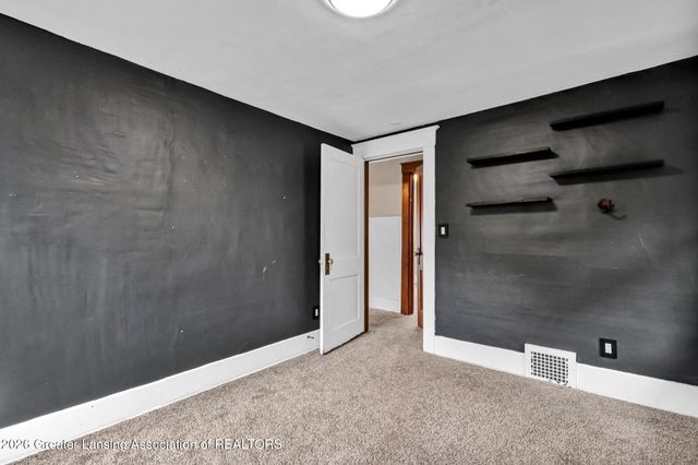 313 N Magnolia Avenue, Lansing, MI 48912