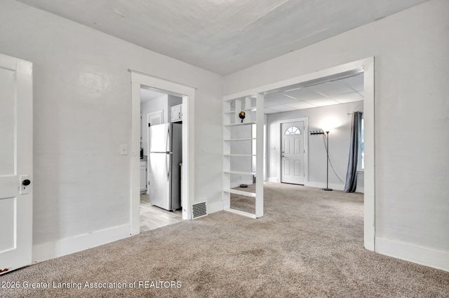 313 N Magnolia Avenue, Lansing, MI 48912