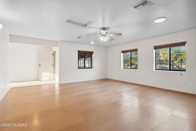 335 W Oak Hills Drive, Oracle, AZ 85623