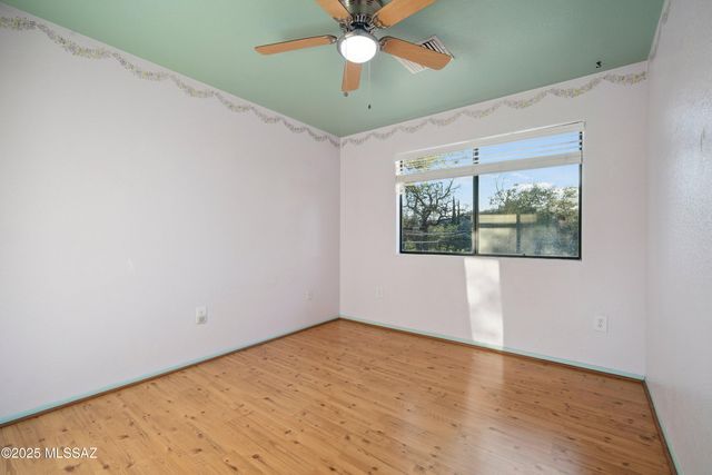 335 W Oak Hills Drive, Oracle, AZ 85623