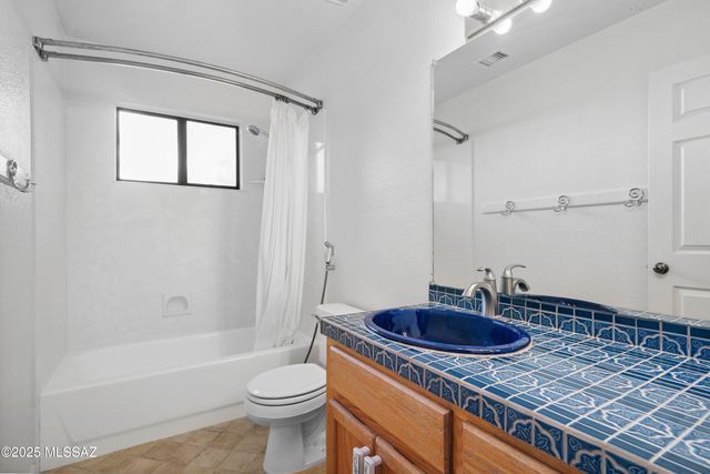 335 W Oak Hills Drive, Oracle, AZ 85623