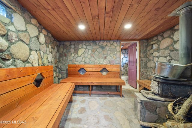 335 W Oak Hills Drive, Oracle, AZ 85623