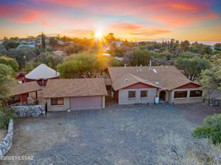 335 W Oak Hills Drive, Oracle, AZ 85623