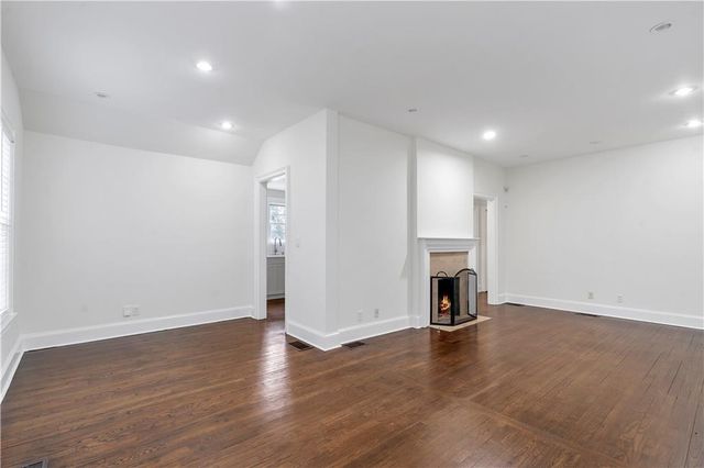 438 Deering NW Road, Atlanta, GA 30309