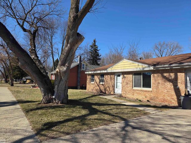 20541 Finley Street, Clinton Twp, MI 48038