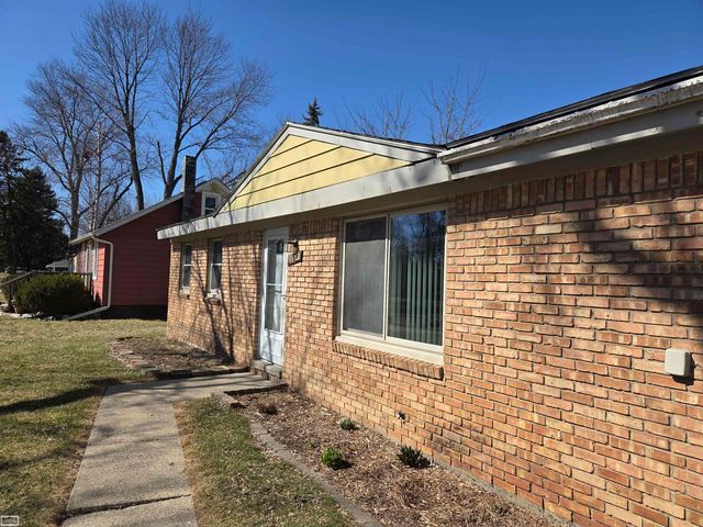 20541 Finley Street, Clinton Twp, MI 48038