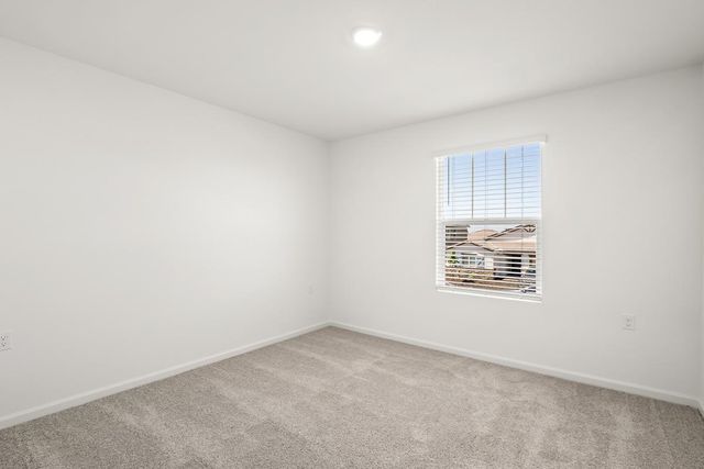 2195 S Terry Avenue, Fresno, CA 93725