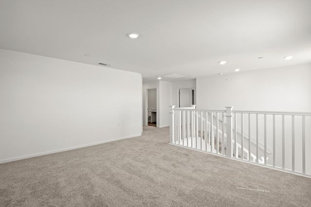 2195 S Terry Avenue, Fresno, CA 93725