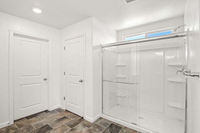 2195 S Terry Avenue, Fresno, CA 93725