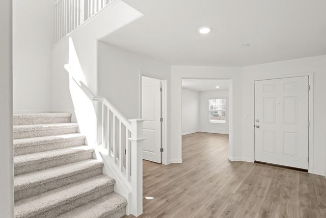 2195 S Terry Avenue, Fresno, CA 93725