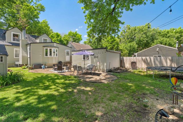 609 Linnwill Place, West Des Moines, IA 50265