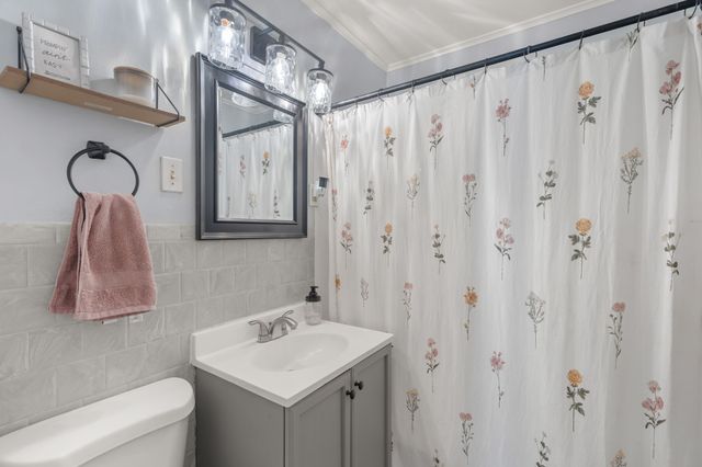 609 Linnwill Place, West Des Moines, IA 50265