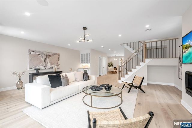 188 Broadway 8, Woodcliff Lake, NJ 07677