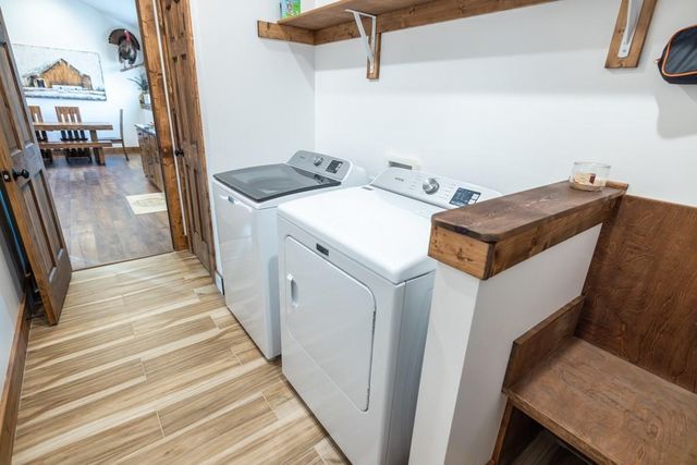 25733 Dempsey Road, Mclouth, KS 66054