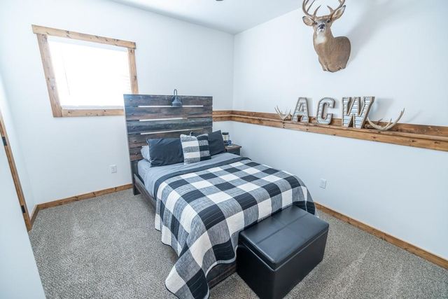 25733 Dempsey Road, Mclouth, KS 66054