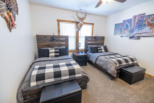 25733 Dempsey Road, Mclouth, KS 66054