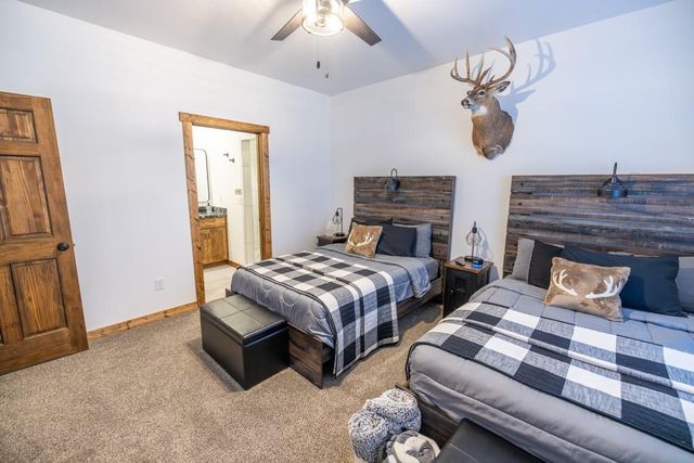 25733 Dempsey Road, Mclouth, KS 66054