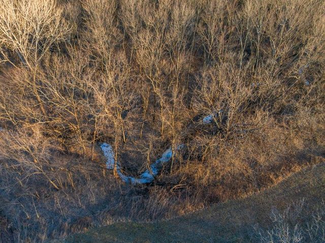 25733 Dempsey Road, Mclouth, KS 66054