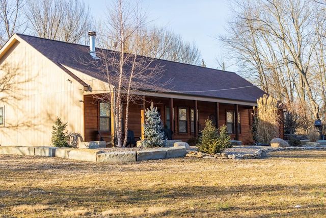 25733 Dempsey Road, Mclouth, KS 66054