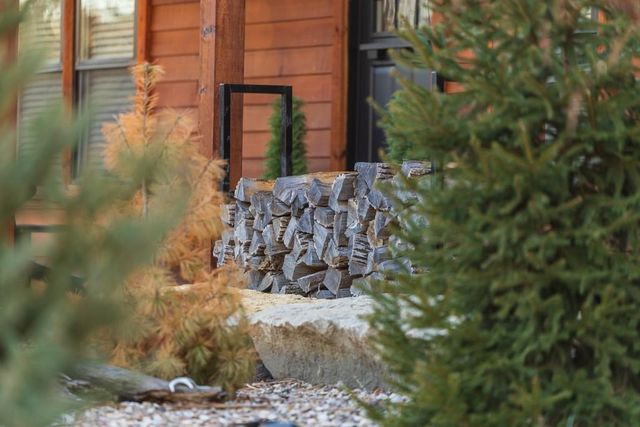 25733 Dempsey Road, Mclouth, KS 66054