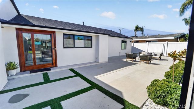 1741 Irvine Avenue, Newport Beach, CA 92660