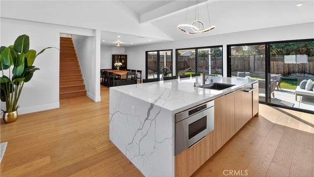 1741 Irvine Avenue, Newport Beach, CA 92660