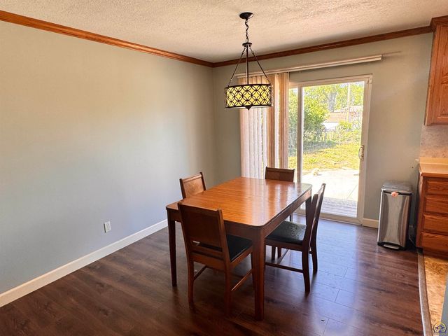 1658 SW Knollwood DR, Topeka, KS 66611