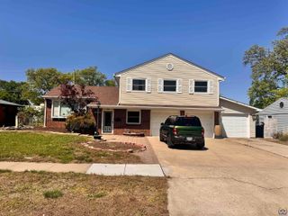 1658 SW Knollwood DR, Topeka, KS 66611