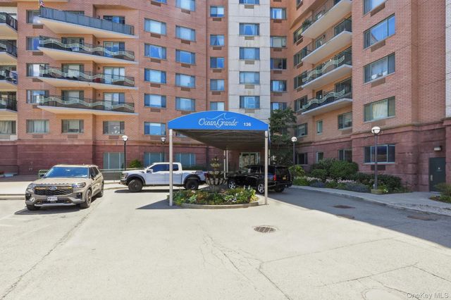 136 Beach 117th Street 7J, Rockaway Park, NY 11694