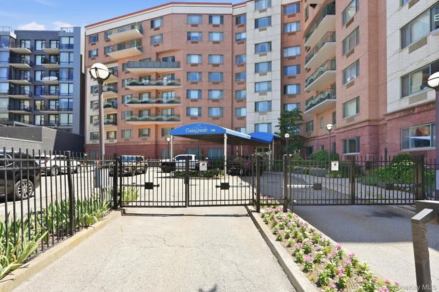 136 Beach 117th Street 7J, Rockaway Park, NY 11694