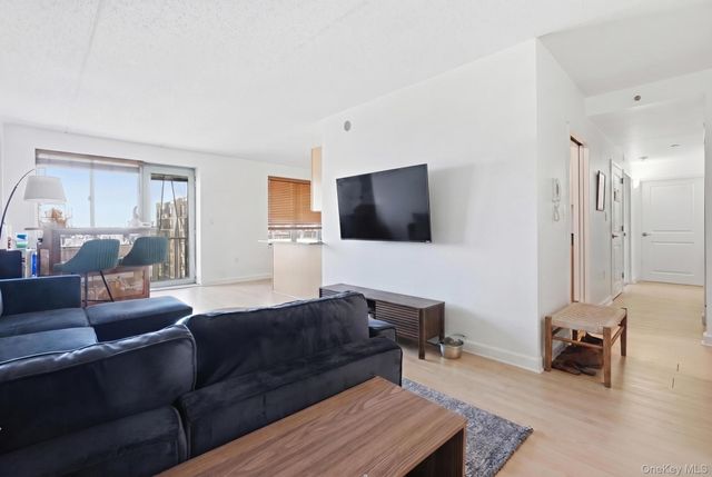 136 Beach 117th Street 7J, Rockaway Park, NY 11694