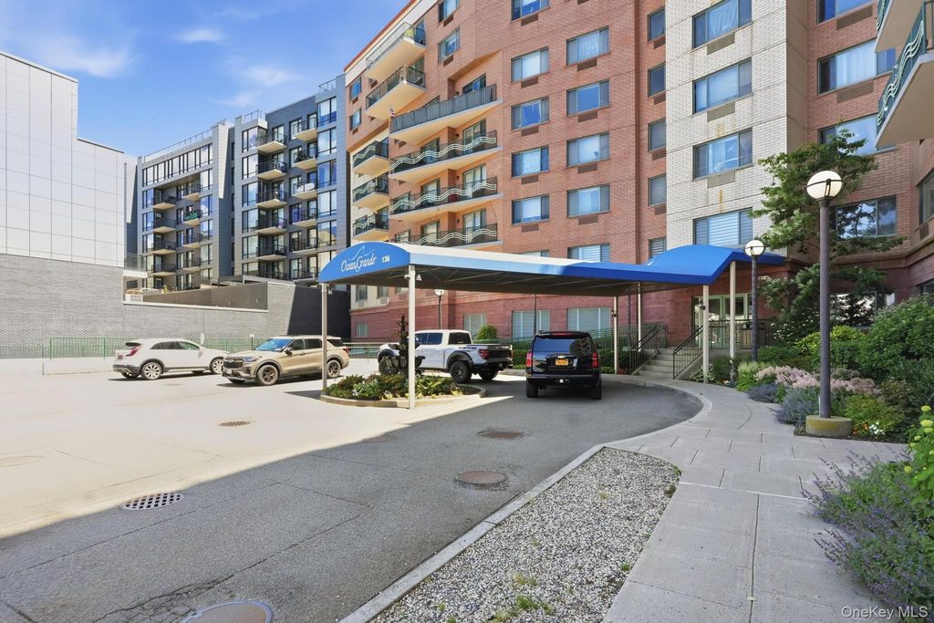 136 Beach 117th Street 7J, Rockaway Park, NY 11694