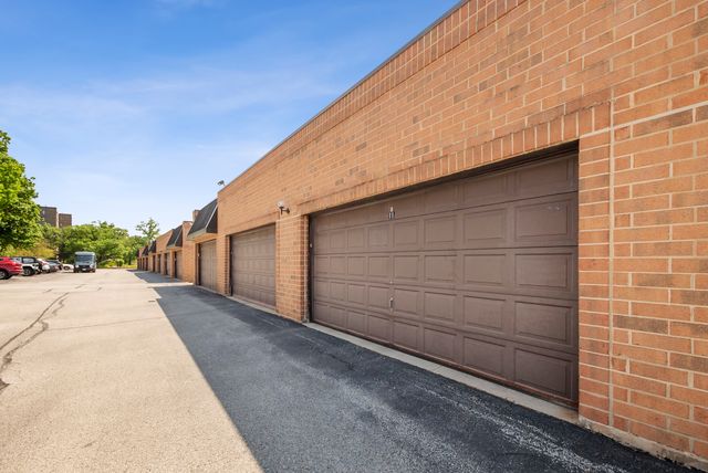 6020 Lake Bluff Drive 502, Tinley Park, IL 60477