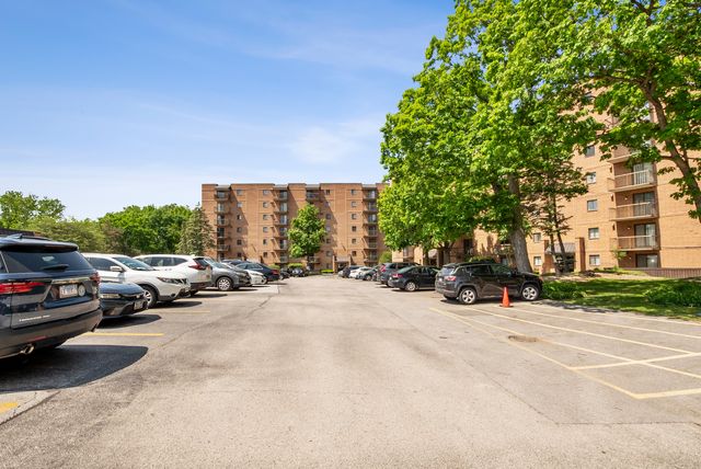 6020 Lake Bluff Drive 502, Tinley Park, IL 60477